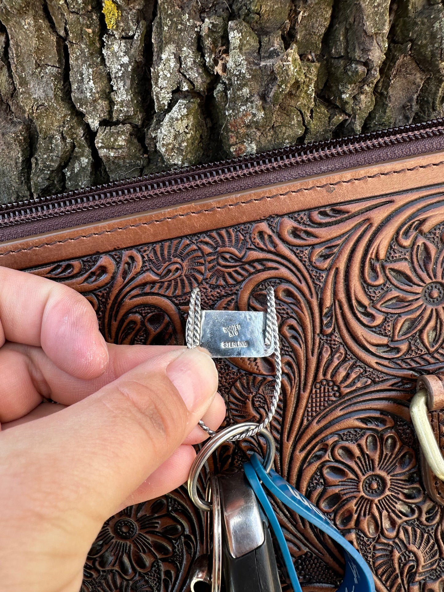 Hubei Bar Keychain